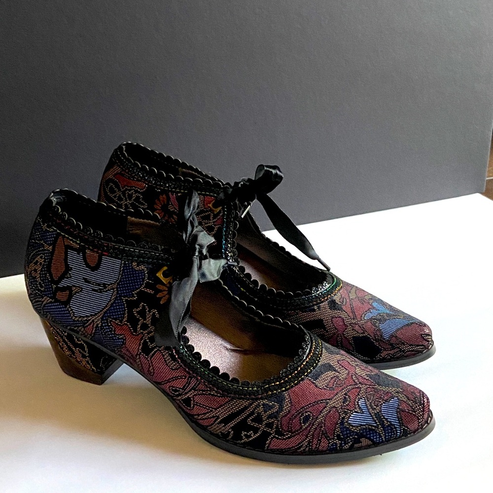 L’artiste Spring Step Heels